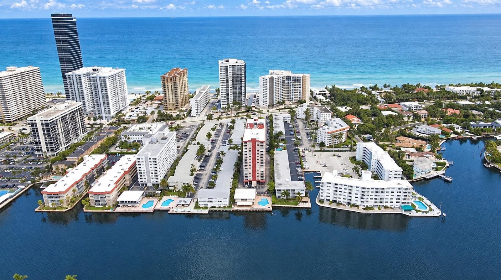 Clifton condo · #1106 in Hallandale Beach - Photo 32