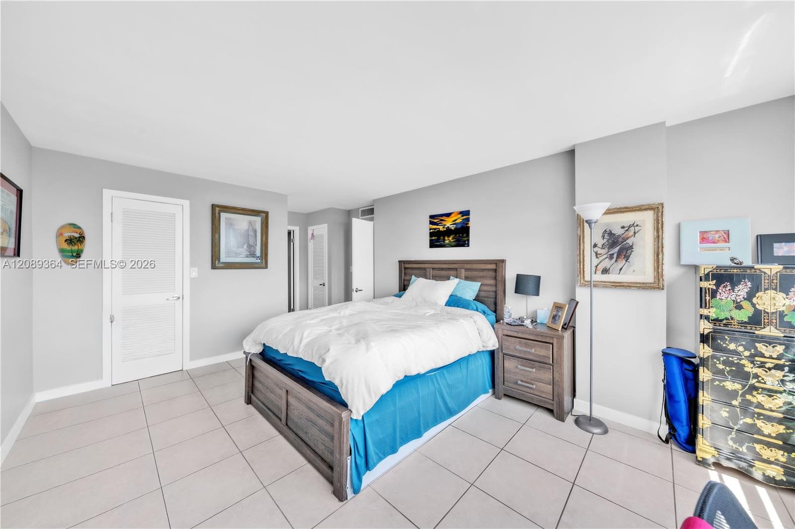 Clifton condo · #1106 in Hallandale Beach - Photo 15