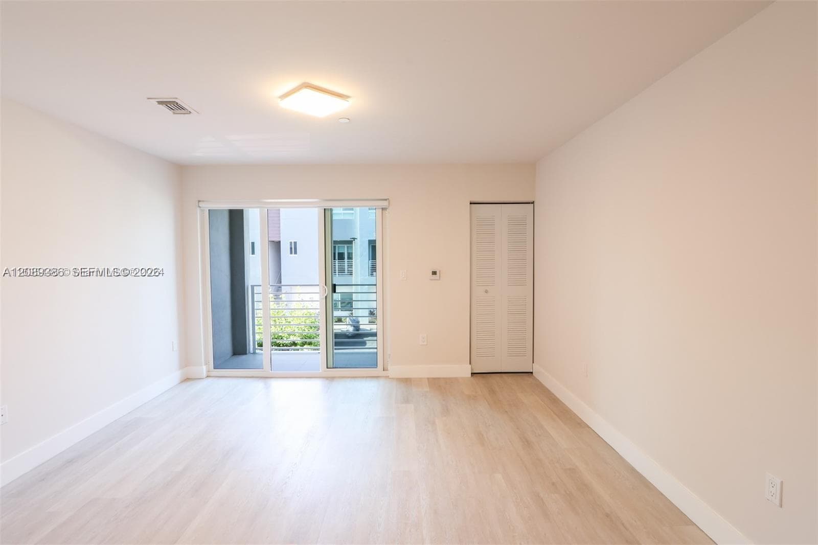 2555 NE 193rd St #2223 photo 5