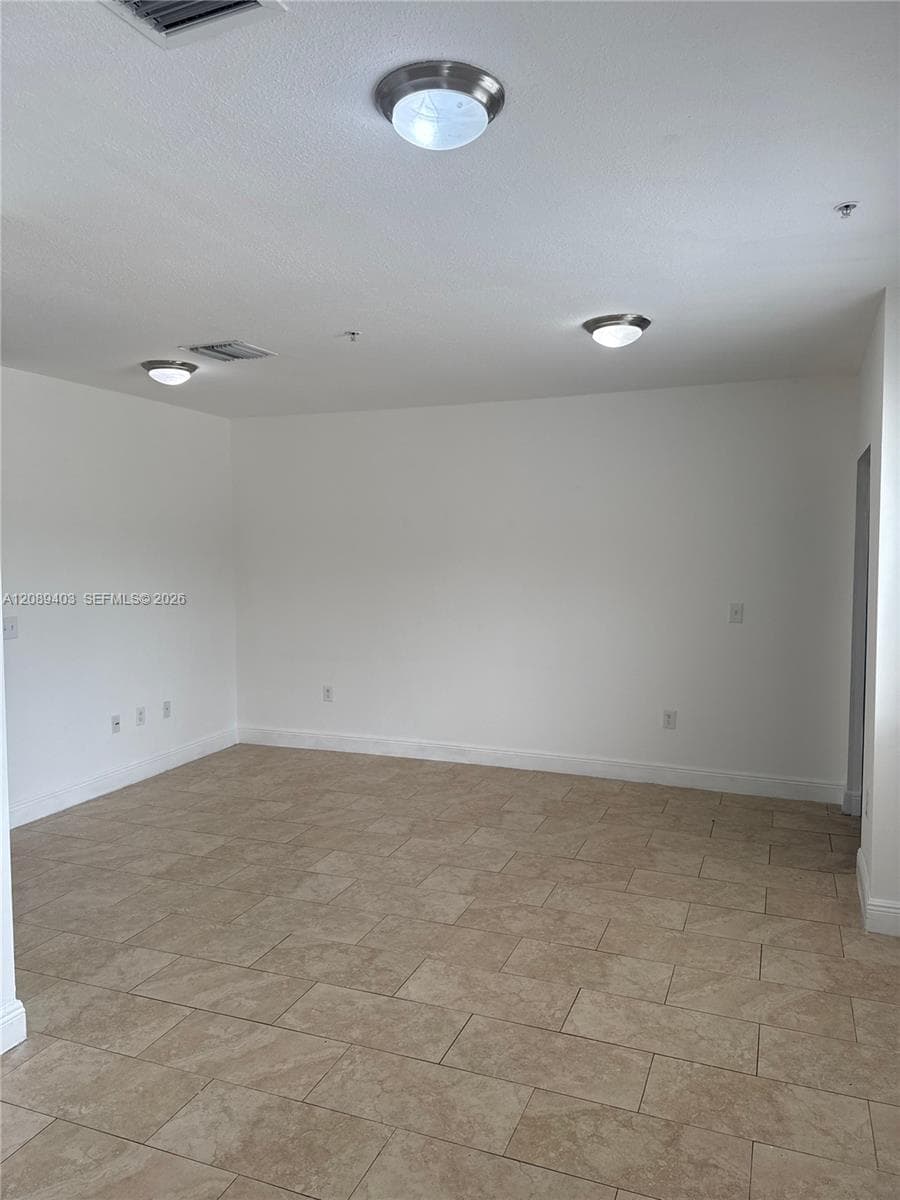 AUSTIN SUB · #C211 in Hialeah - Photo 2