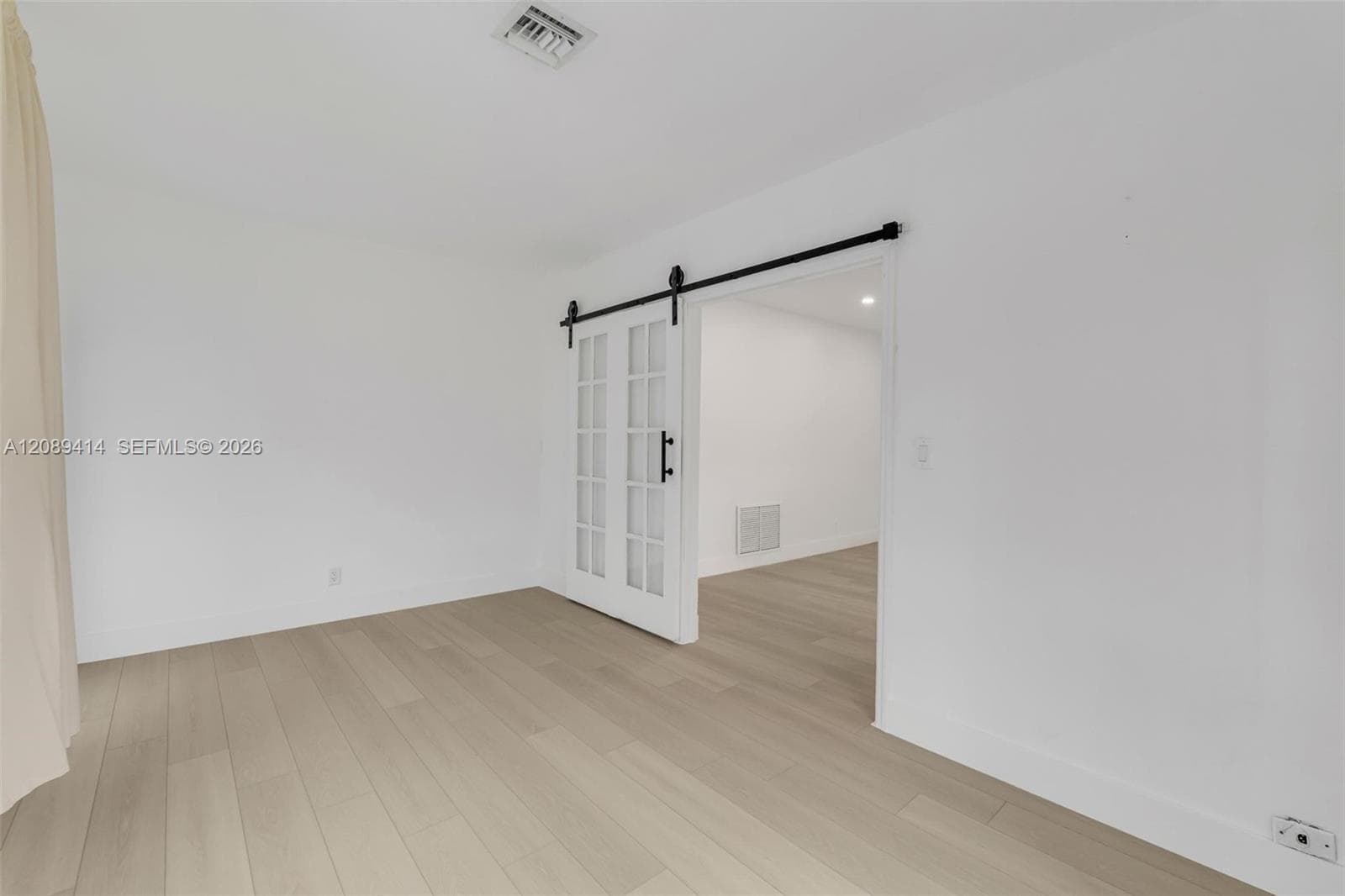1224 N 26th Ave photo 33