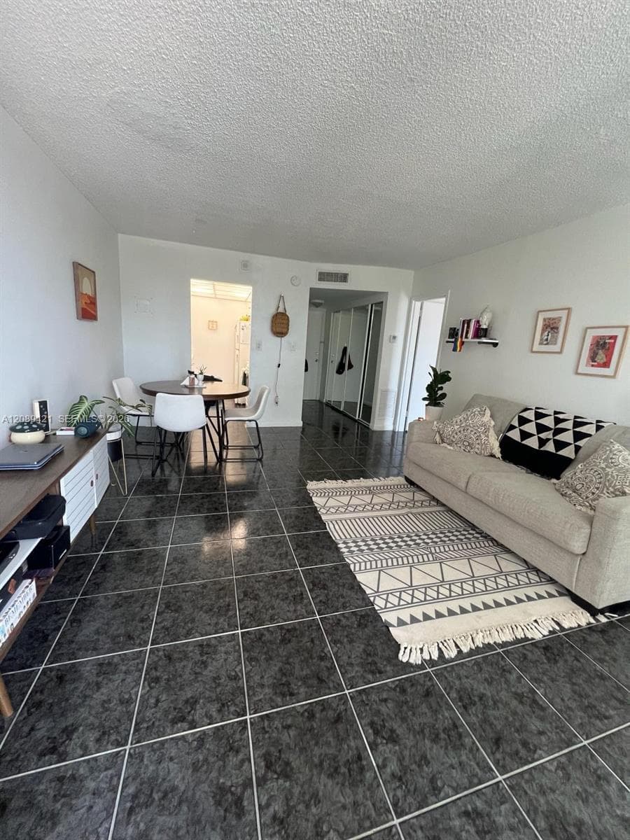 VECINO DEL MAR CONDO · #208 in North Miami - Photo 1