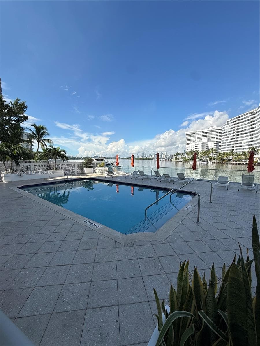 Lincoln Bay Towers Condo · #406 in Miami Beach - Photo 23