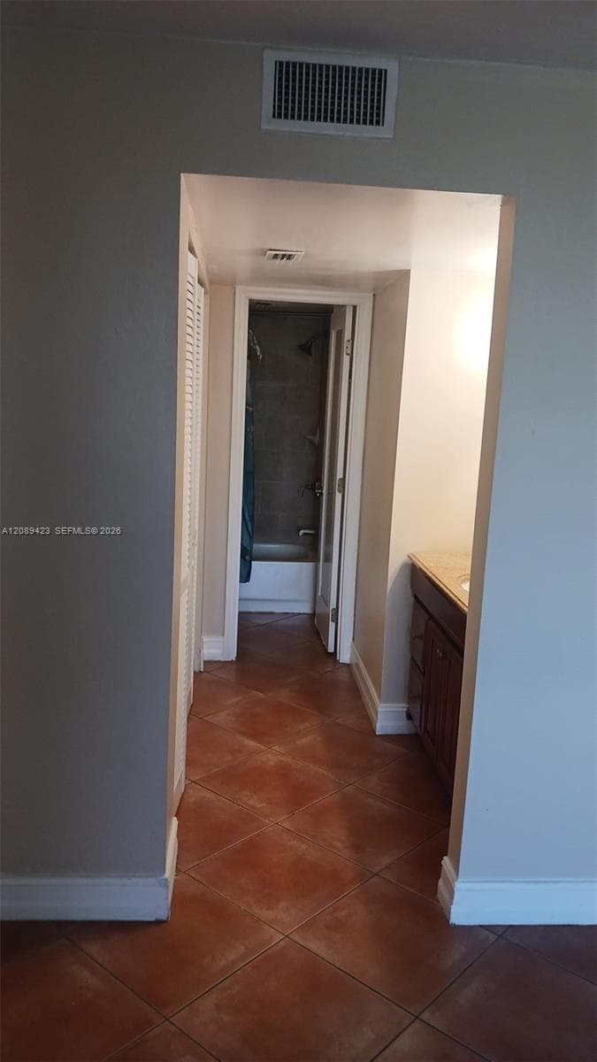 VERABELLA FALLS CONDO · #B-310 in Miami - Photo 6