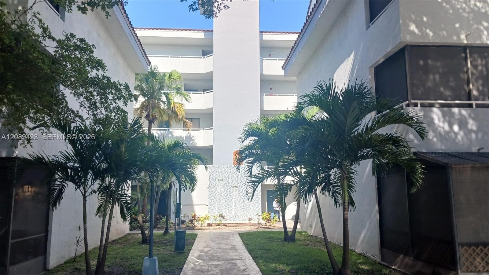 VERABELLA FALLS CONDO · #B-310 in Miami - Photo 1