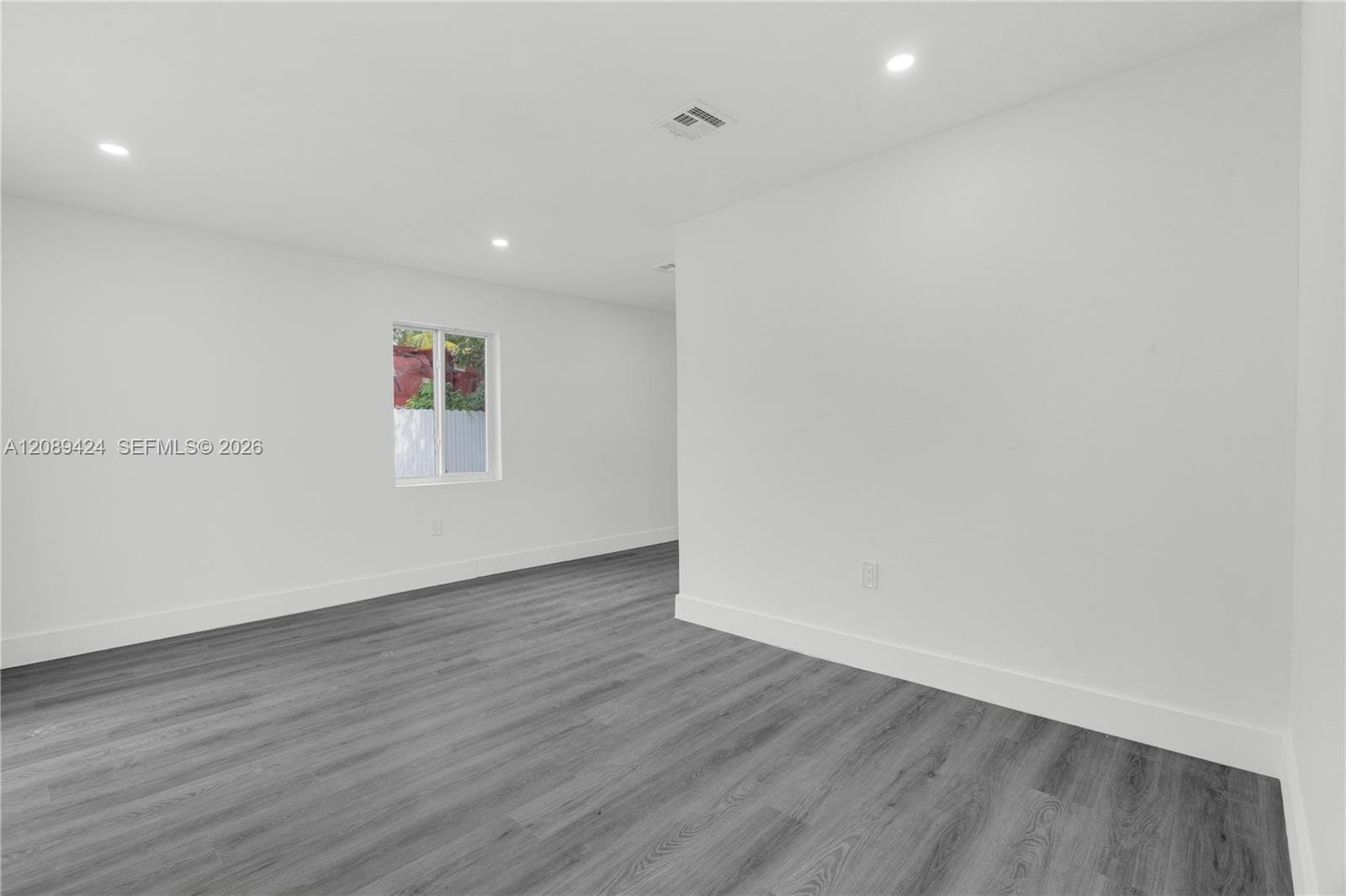 FAMILY ROOM #2 16400 NW 17 CT #2InboxFAMILY ROOM #1 16400 NW 17 CT #1Inbox