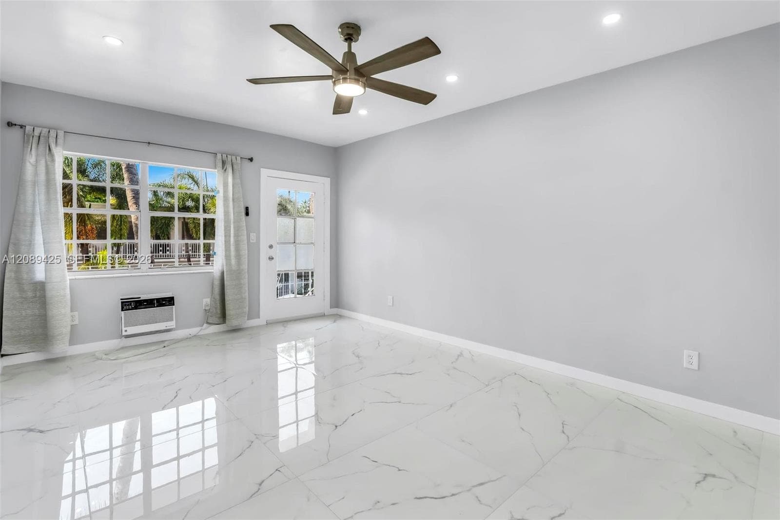 EIGHT PALMS CONDO · #205 in Miami Beach - Photo 4