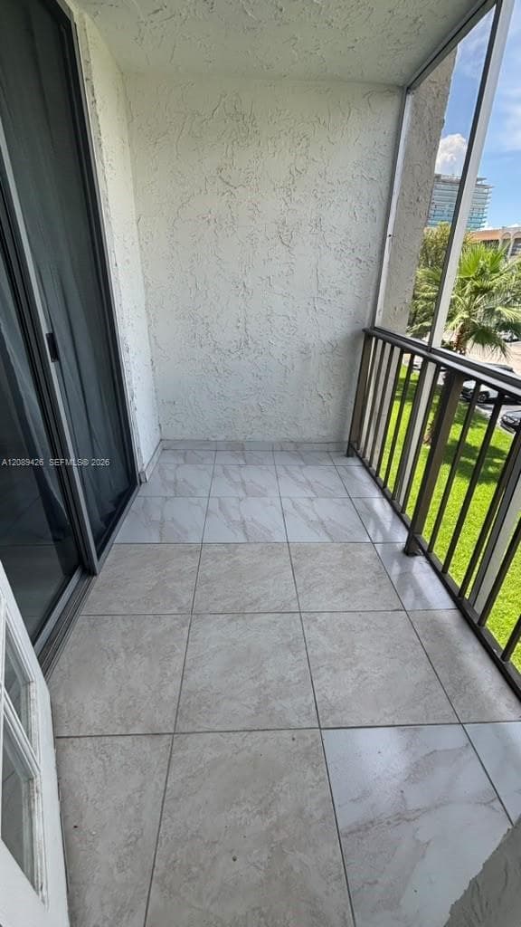 DESOTO PARK CONDO · #320 in Hallandale Beach - Photo 10