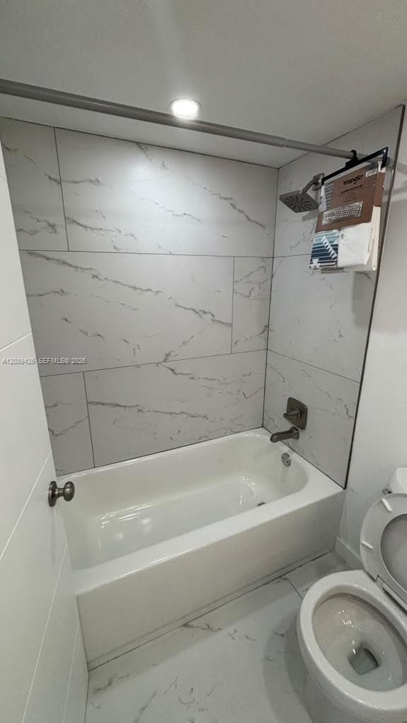 DESOTO PARK CONDO · #320 in Hallandale Beach - Photo 18