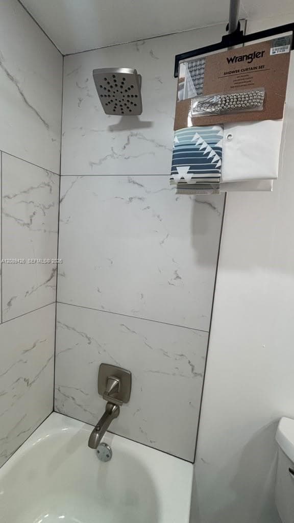 DESOTO PARK CONDO · #320 in Hallandale Beach - Photo 19
