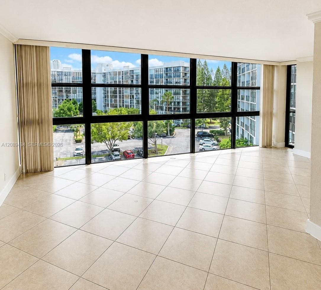 OCEANVIEW PARK CONDO · #614 in Hallandale Beach - Photo 6