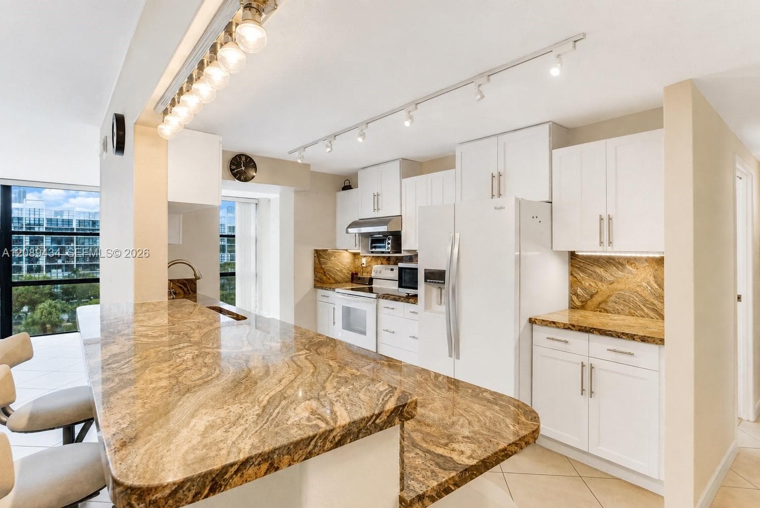 OCEANVIEW PARK CONDO · #614 in Hallandale Beach - Photo 5