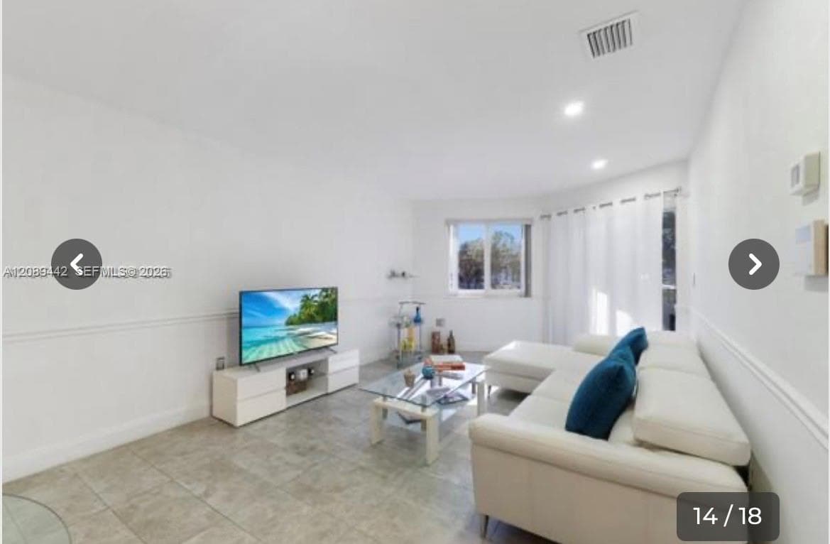 SKY LAKE GARDENS NO 3 CON · #235 in Miami - Photo 3