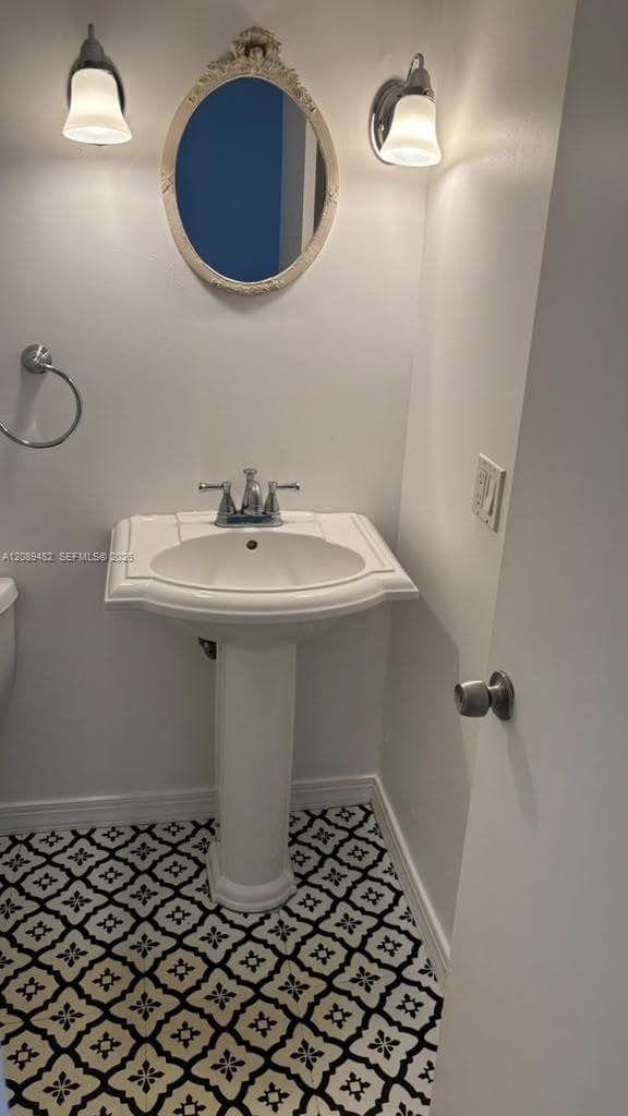 DESOTO PARK CONDO · #301 in Hallandale Beach - Photo 8