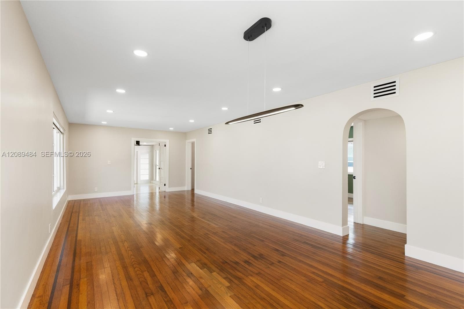 8934 Hawthorne Ave photo 23