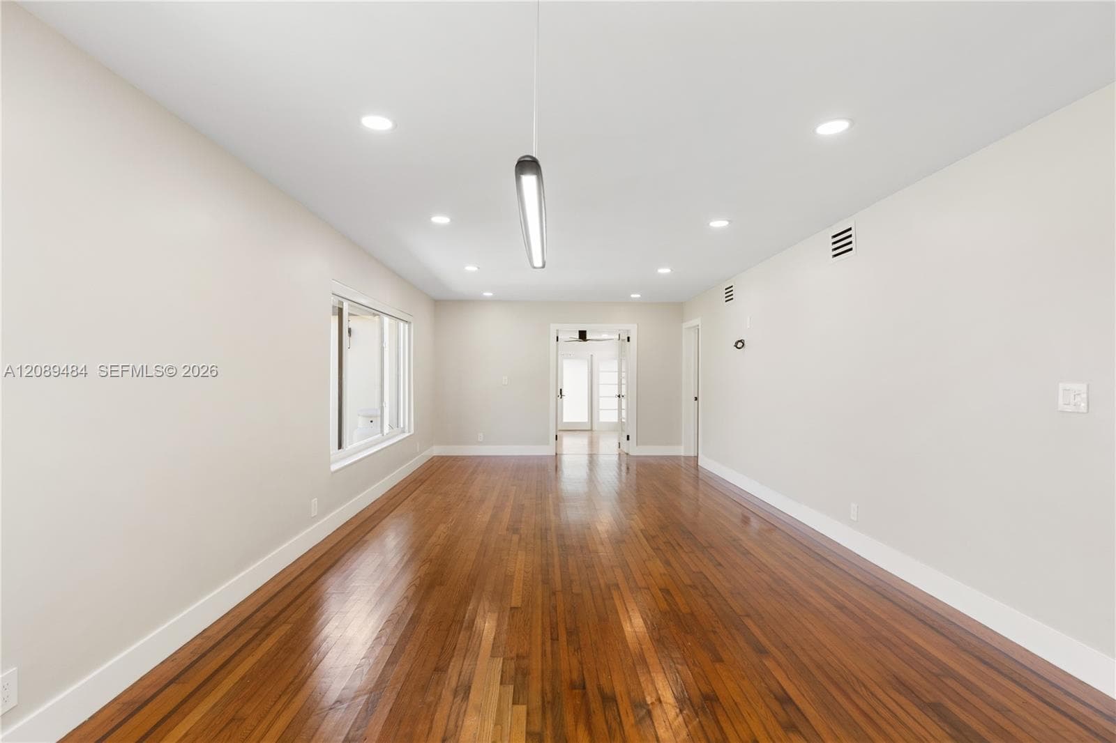 8934 Hawthorne Ave photo 22