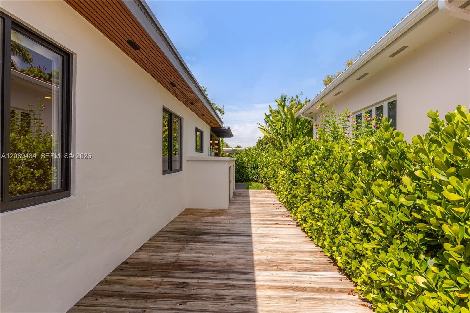 8934 Hawthorne Ave photo 44