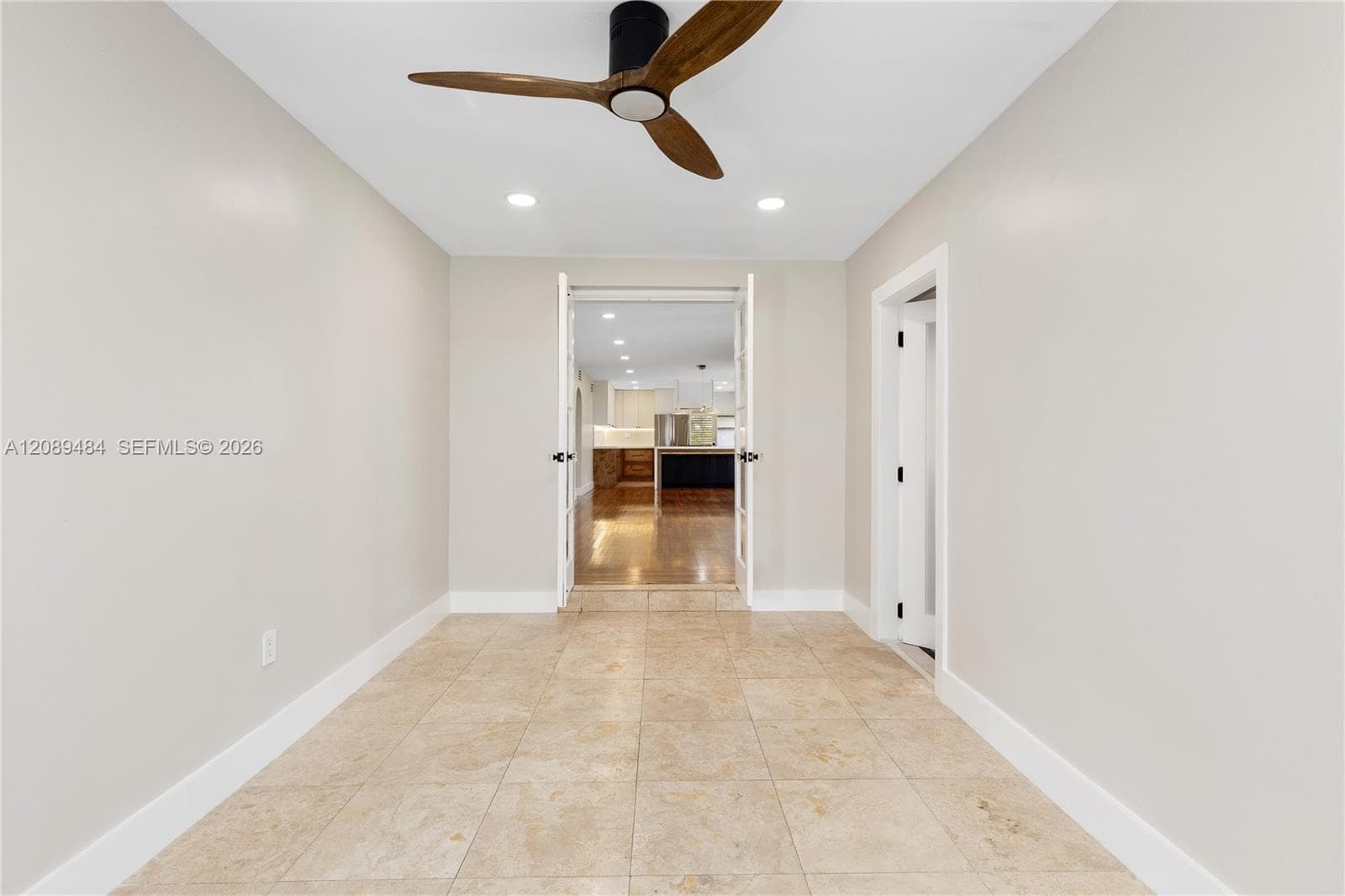 8934 Hawthorne Ave photo 8