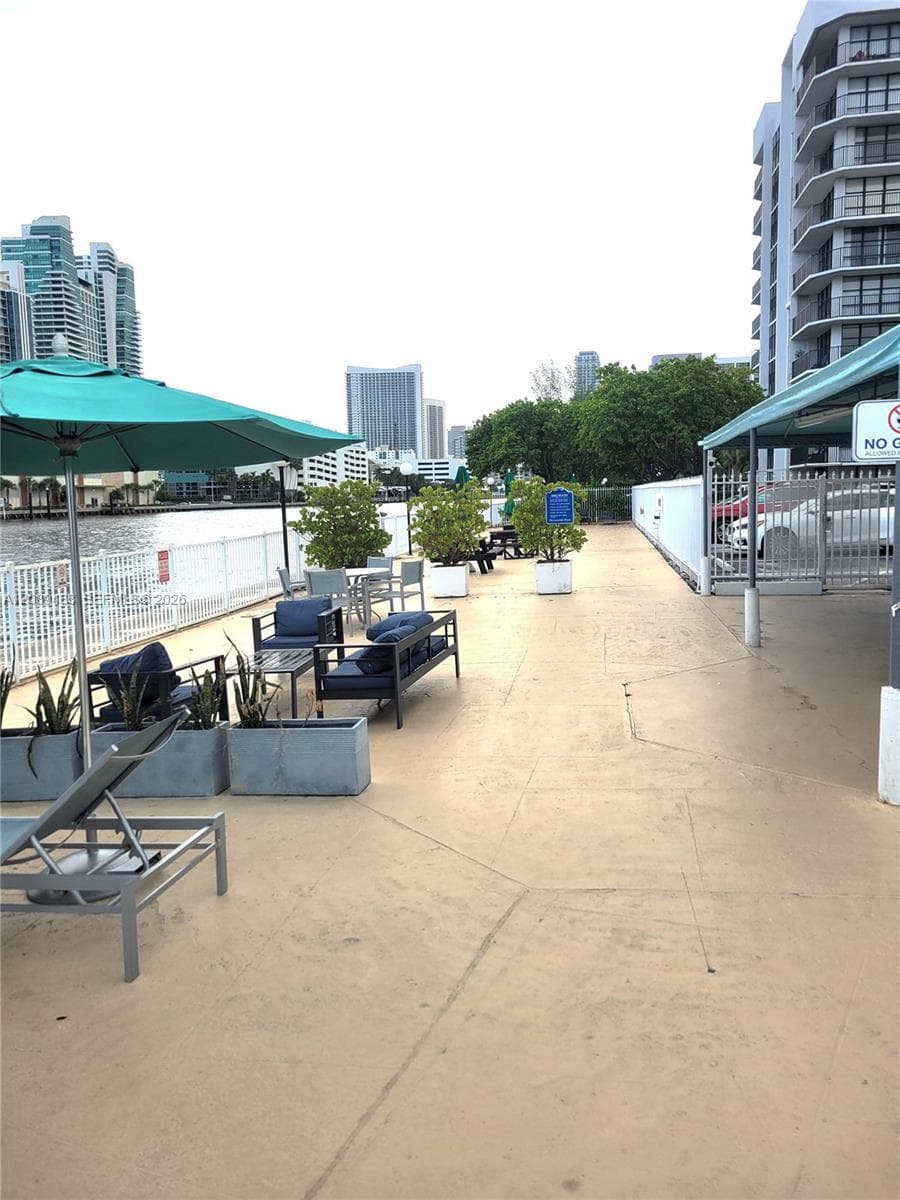 OCEANVIEW PARK · #309 in Hallandale Beach - Photo 4