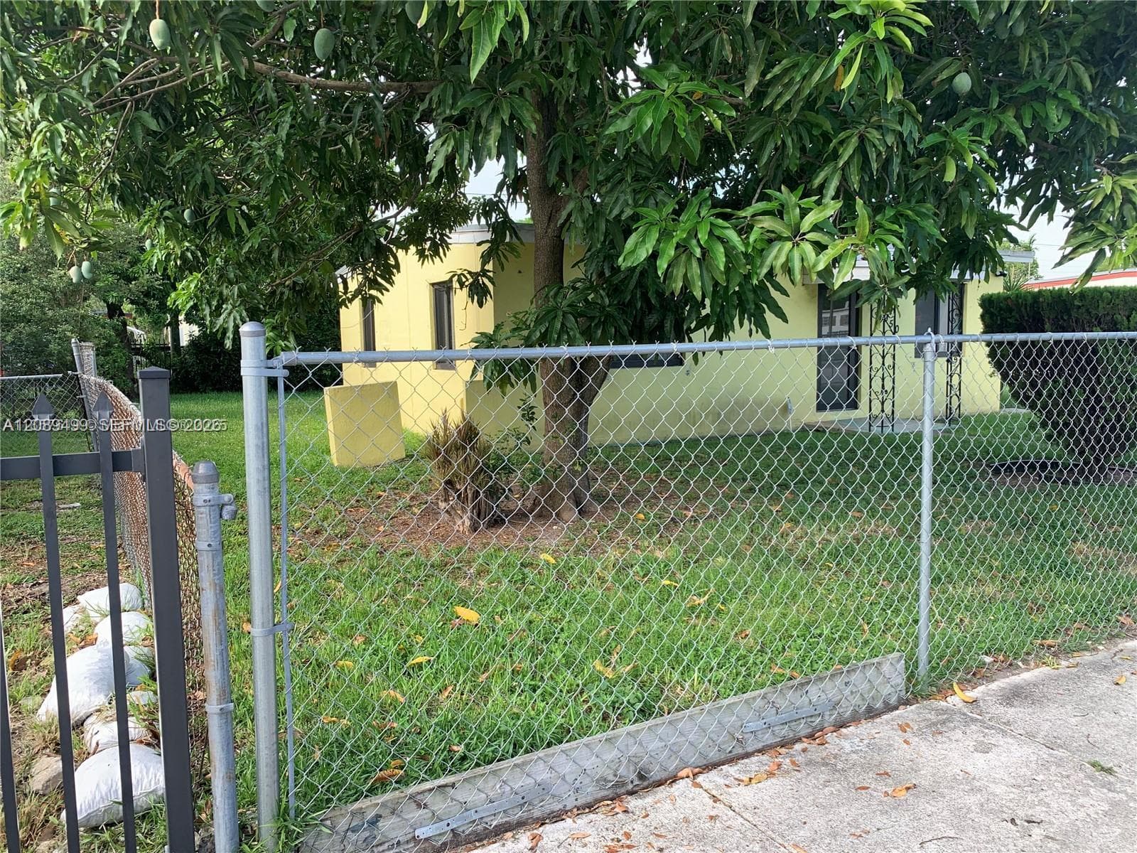 950 NW 56th photo 2