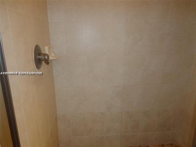 RADIUS CONDO · #319 in Hollywood - Photo 8