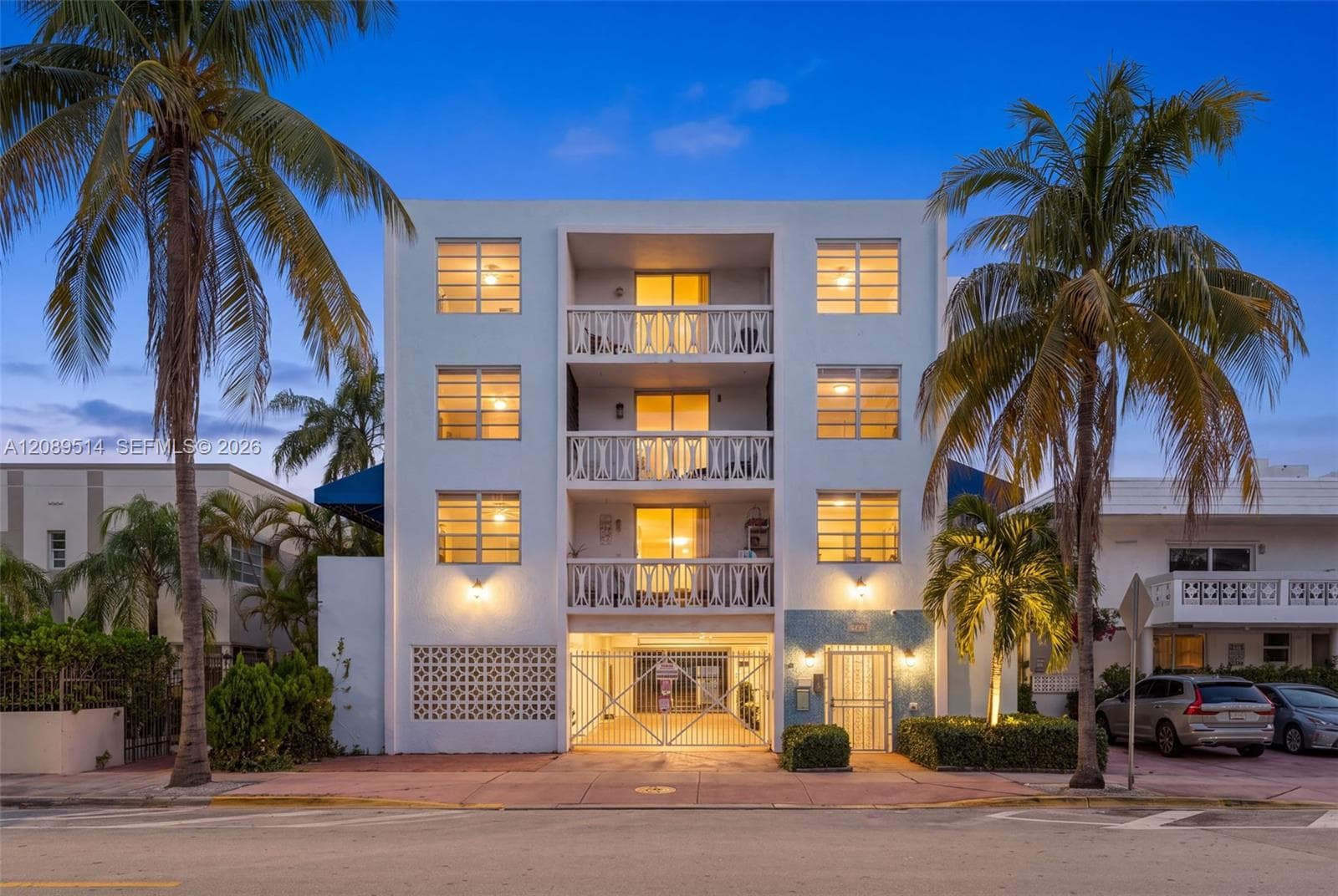 Three Hundred Collins · #407 in Miami Beach - Photo 2