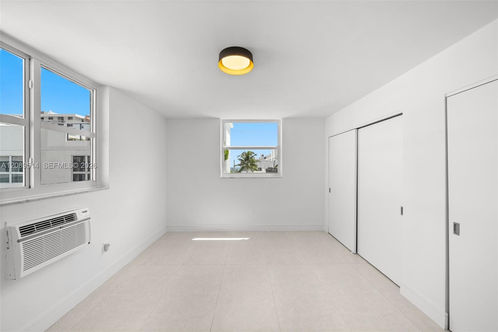 Three Hundred Collins · #407 in Miami Beach - Photo 17