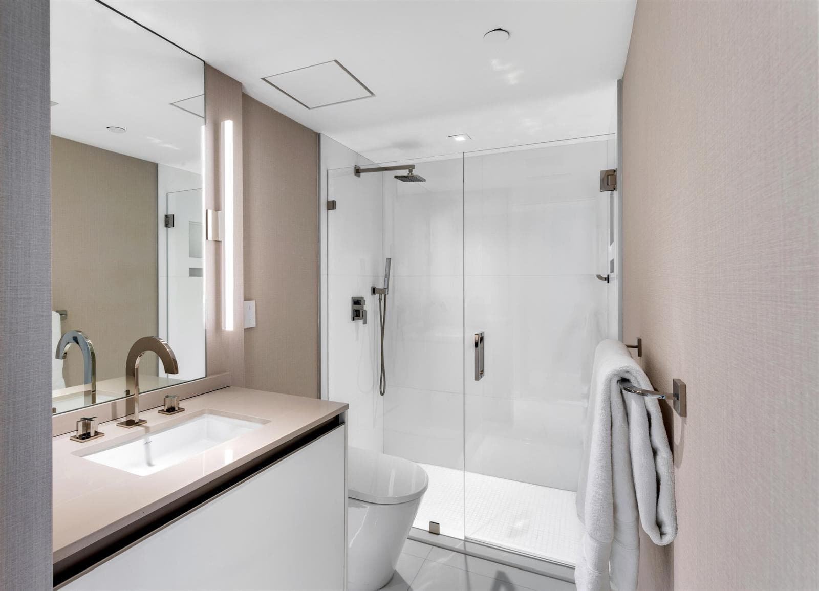 BATHROOM_1_EB