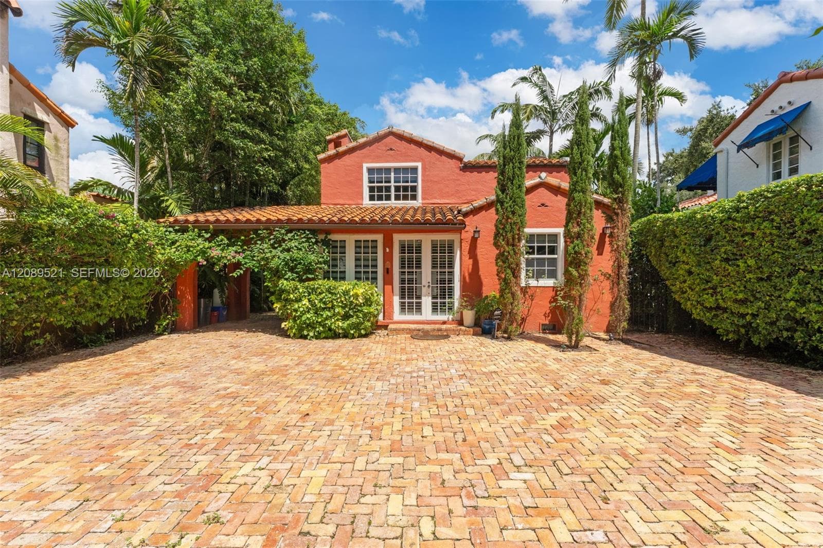 629 Altara Ave photo 3