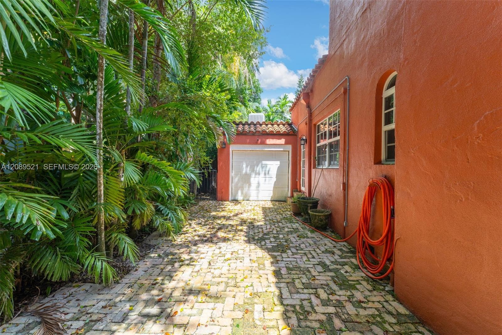 629 Altara Ave photo 32