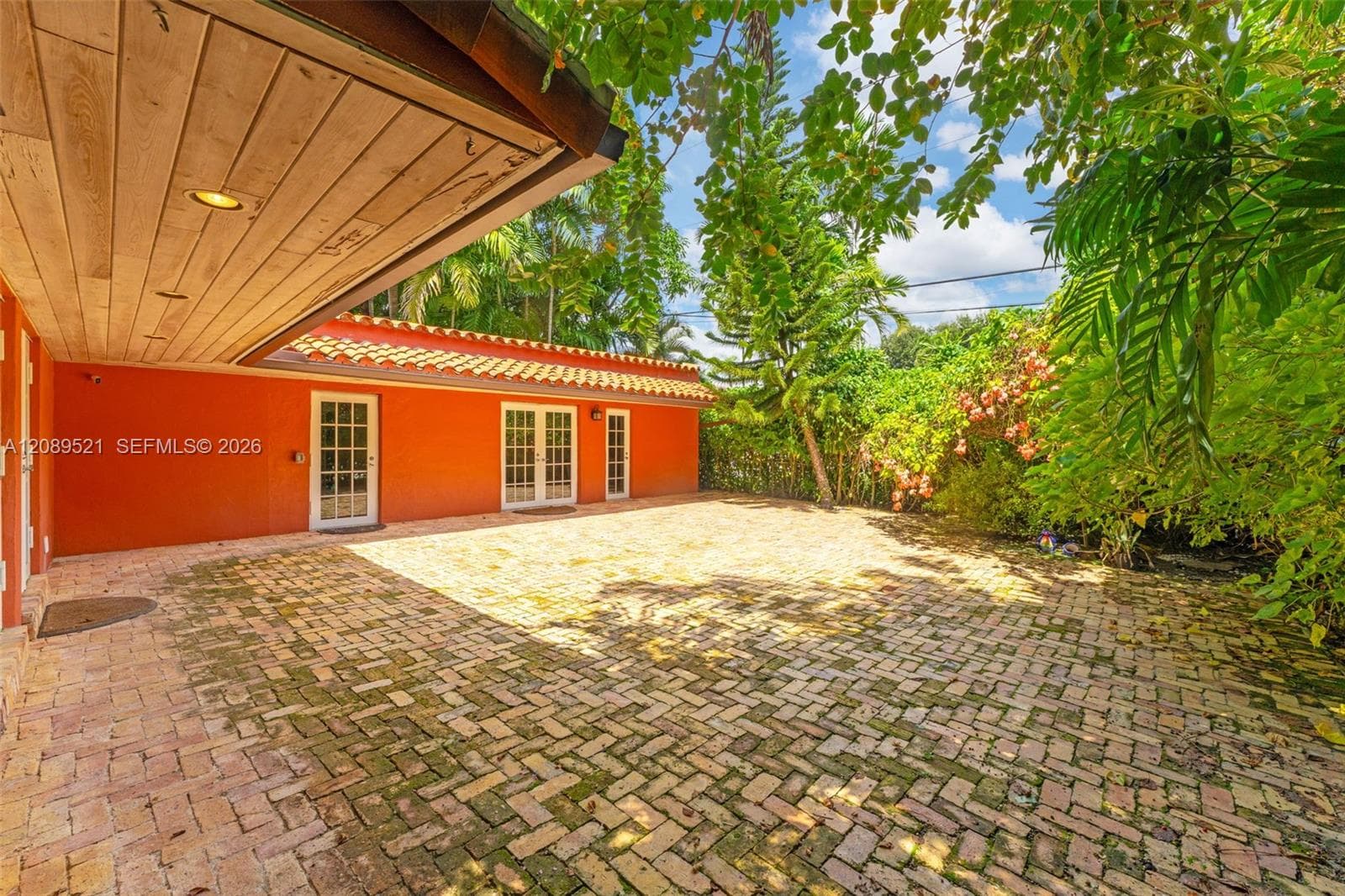 629 Altara Ave photo 37