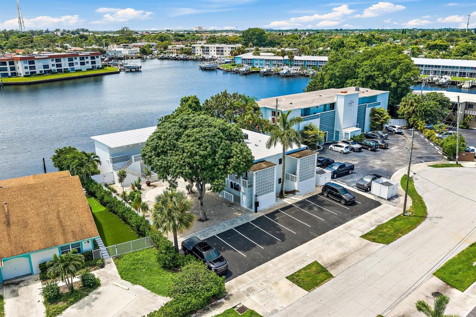 015-624SouthwindCir-NorthPalmBeach-SMALL
