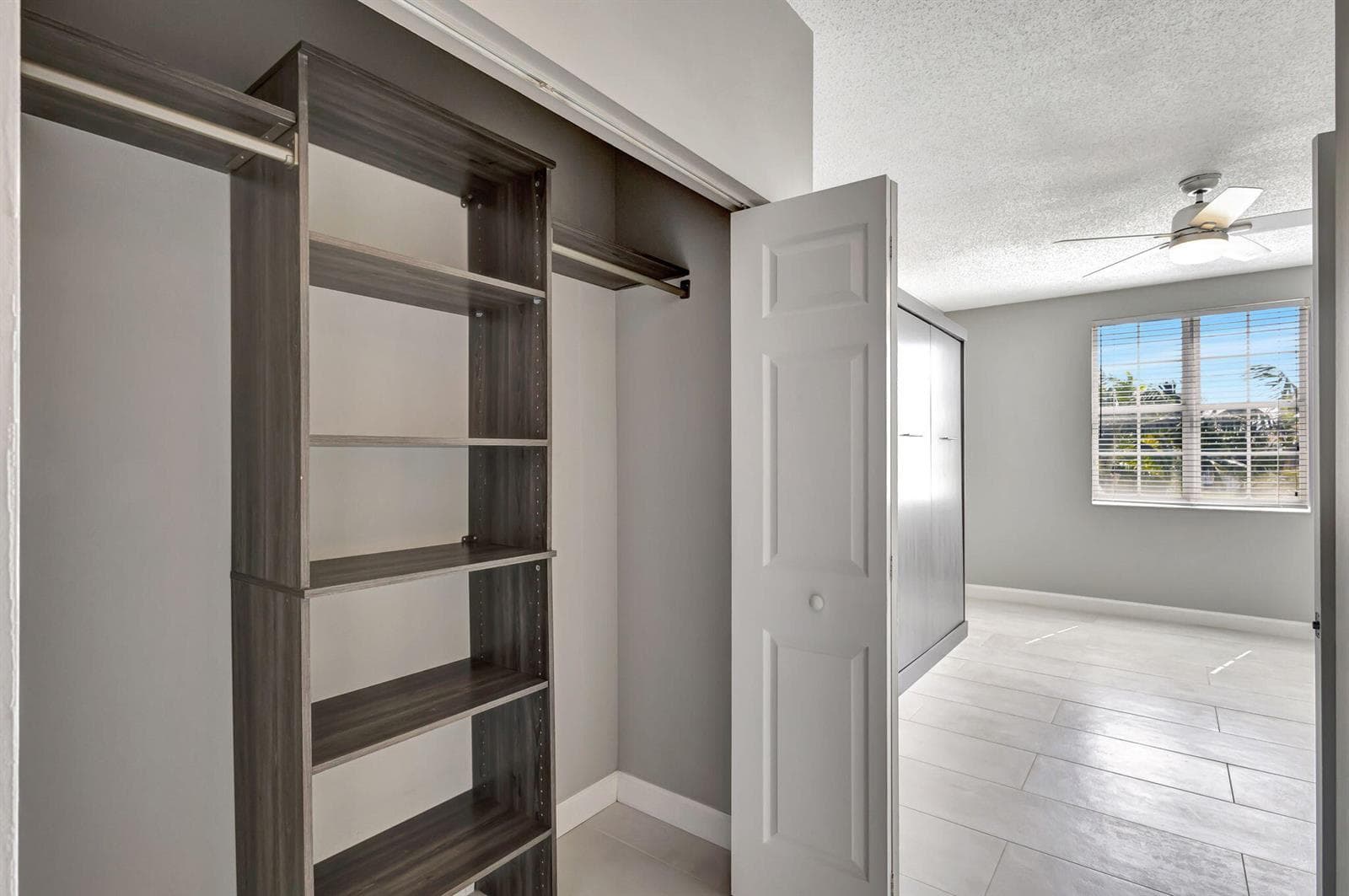 616 Clearwater Park Road, Unit 312 Bedro