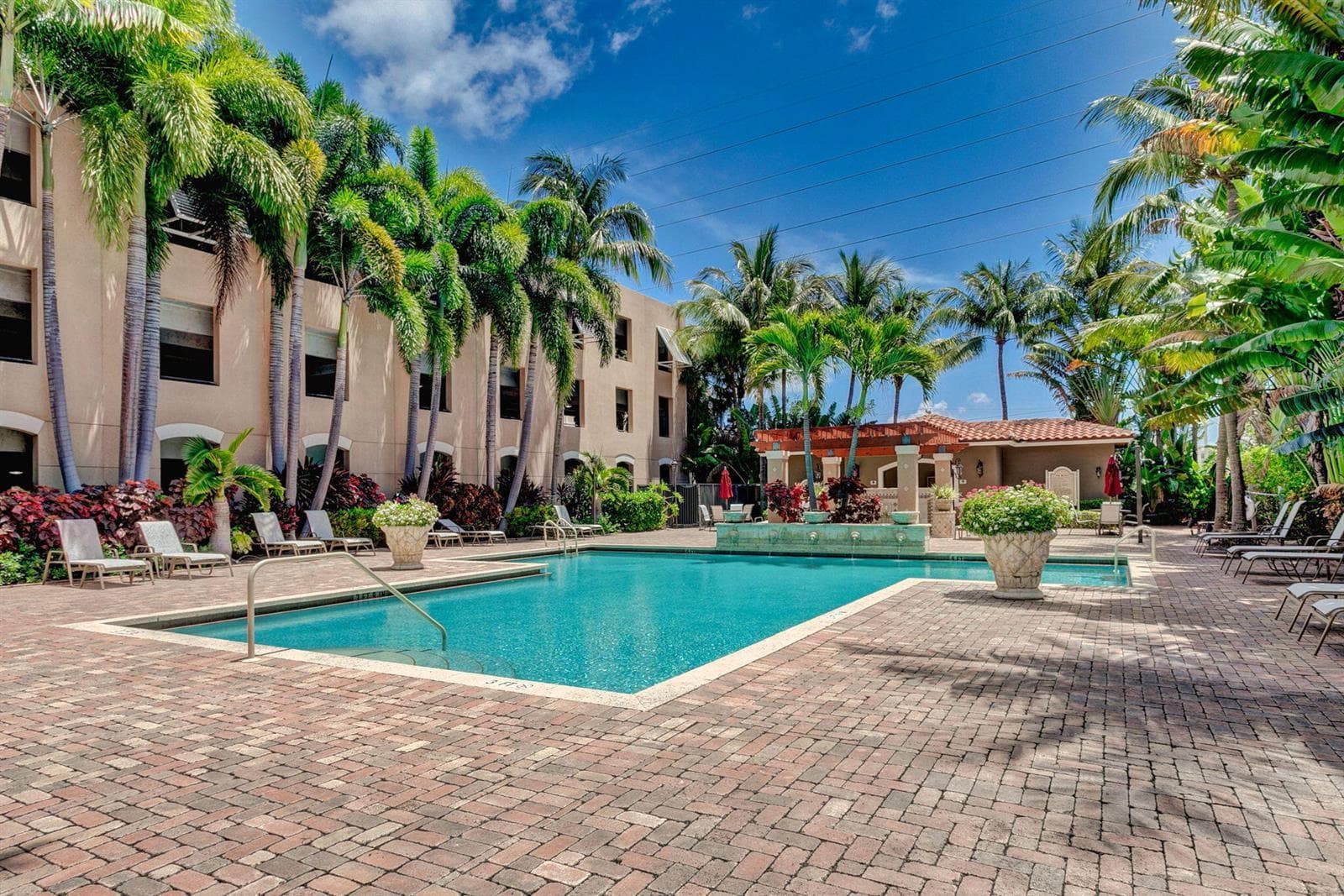 616 Clearwater Park Road, Unit 312 Commu