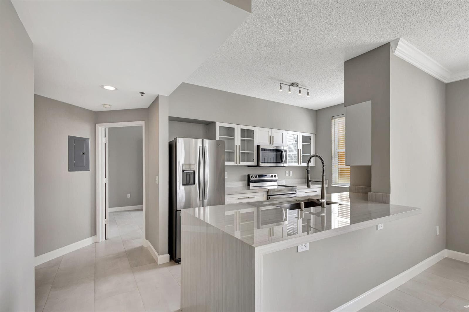 616 Clearwater Park Road, Unit 312 Kitch