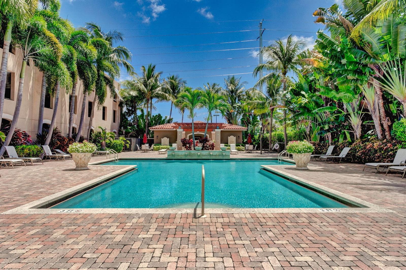 616 Clearwater Park Road, Unit 312 Commu