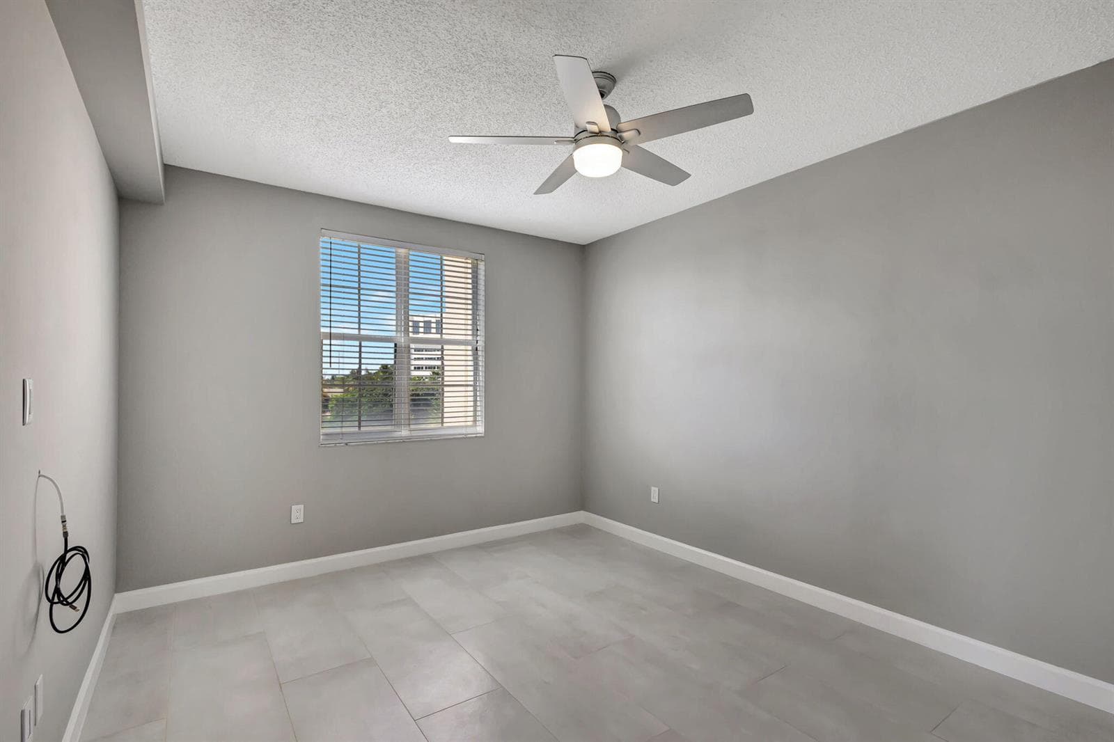616 Clearwater Park Road, Unit 312 Bedro