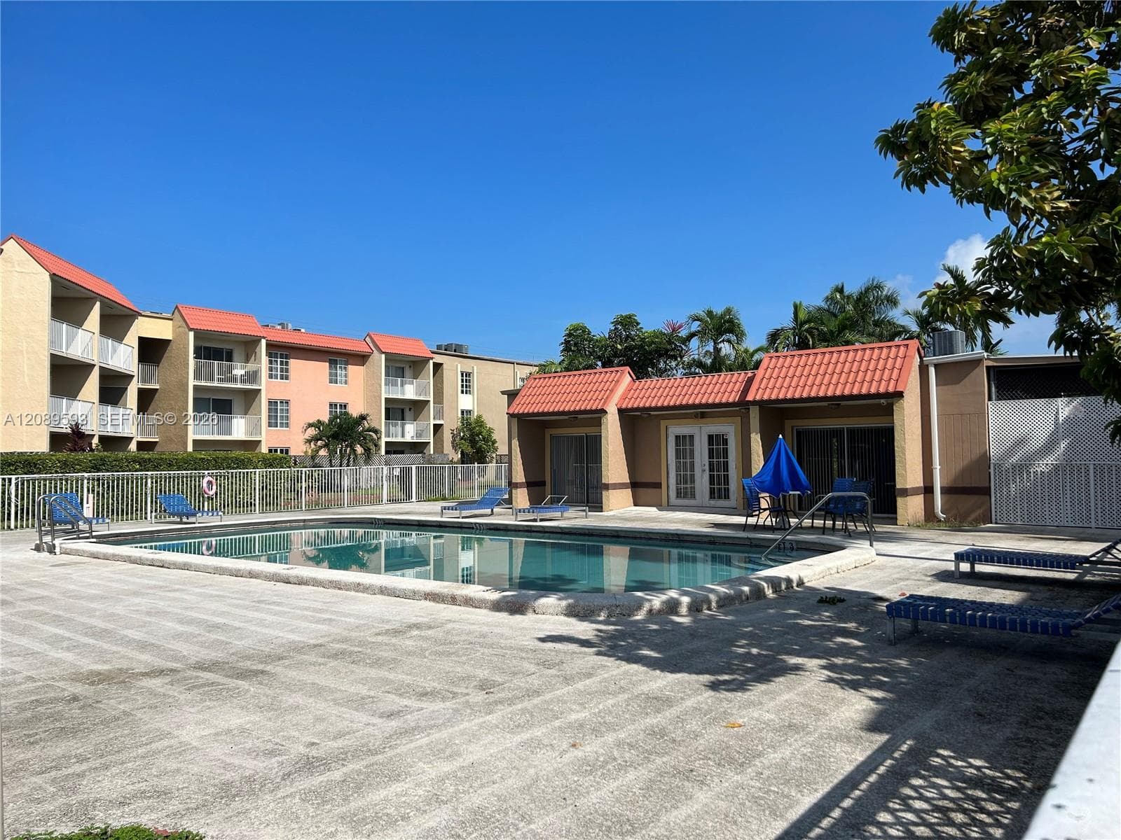 DORAL GARDENS II CONDO · #207 in Doral - Photo 6