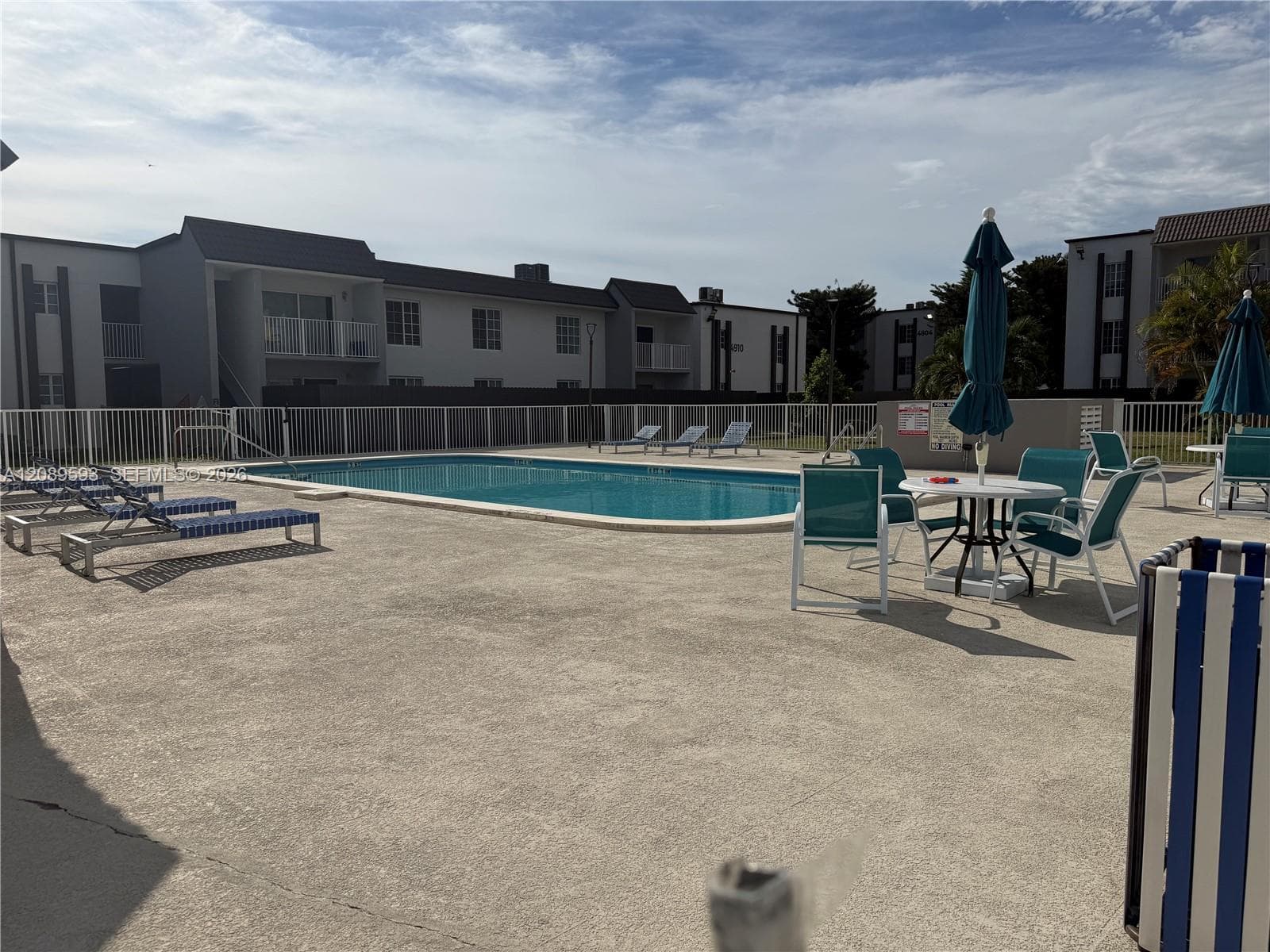 DORAL GARDENS II CONDO · #207 in Doral - Photo 3