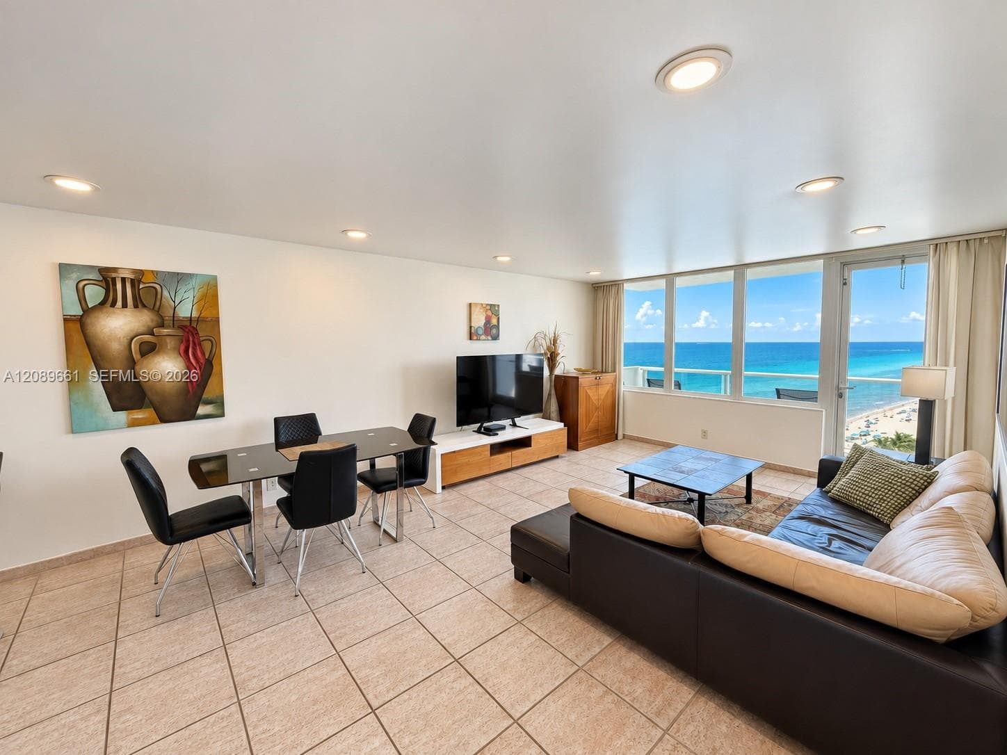 SEA AIR TOWERS CONDO · #1404 in Hollywood - Photo 2