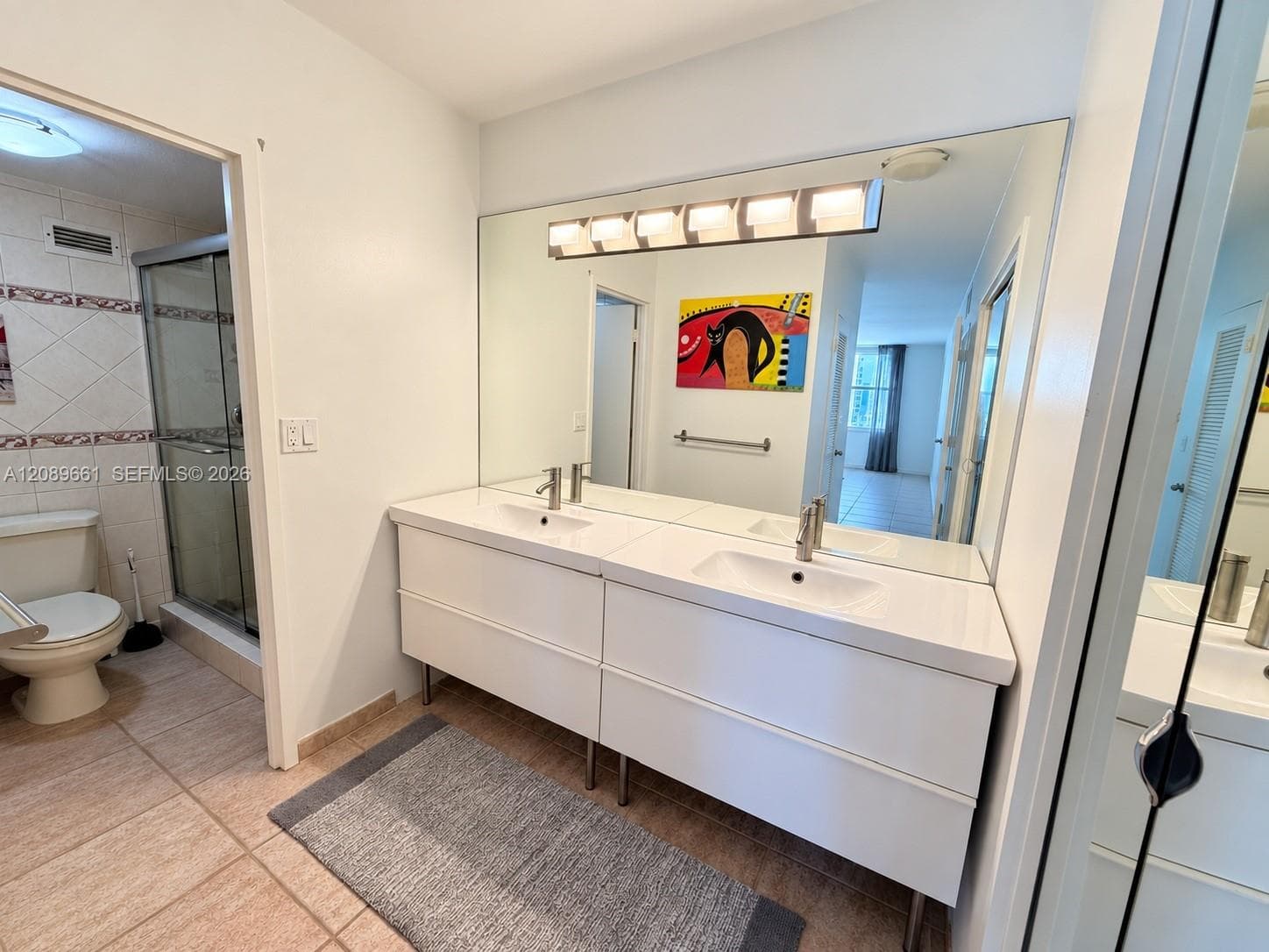 SEA AIR TOWERS CONDO · #1404 in Hollywood - Photo 7