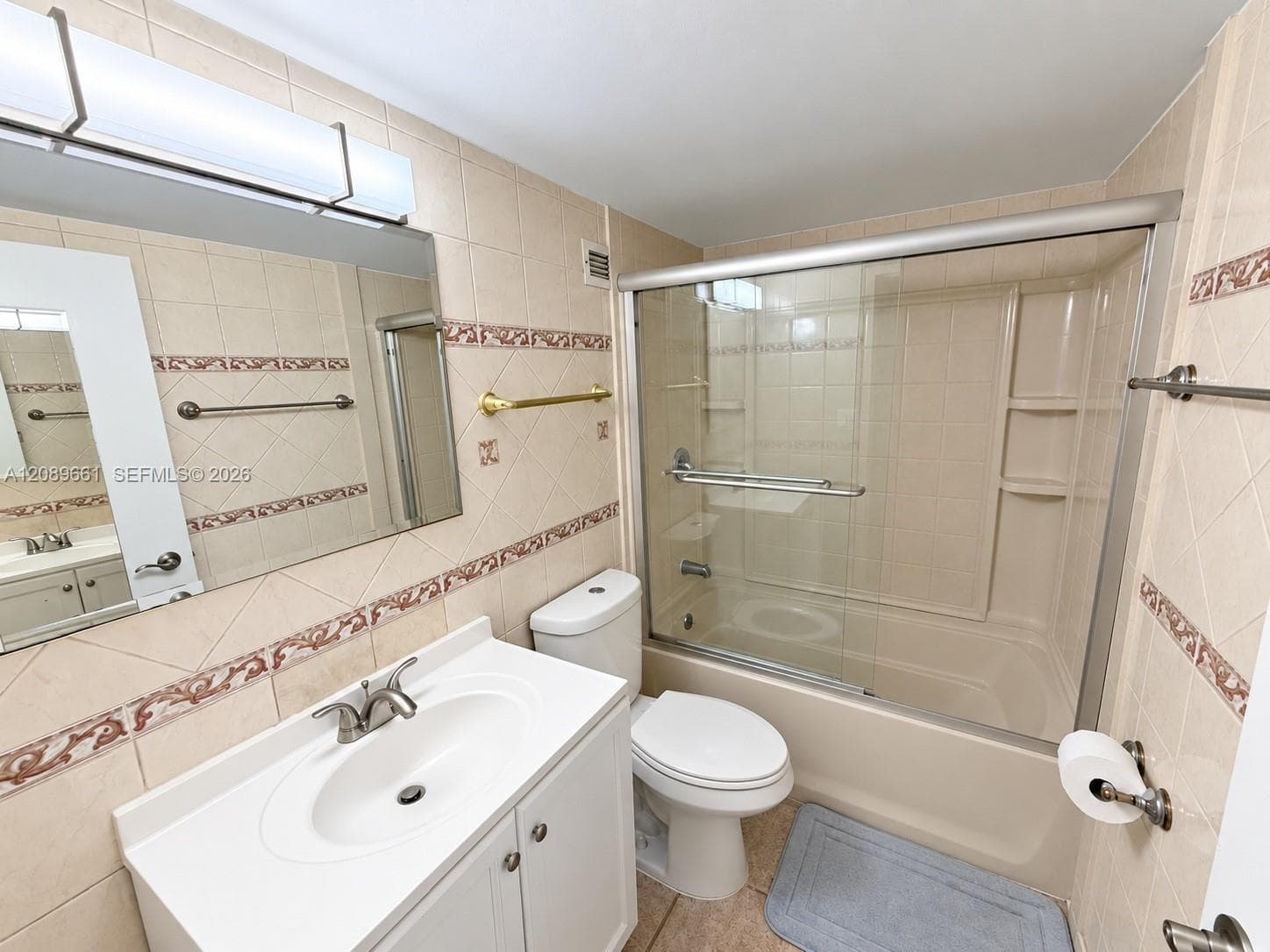 SEA AIR TOWERS CONDO · #1404 in Hollywood - Photo 10