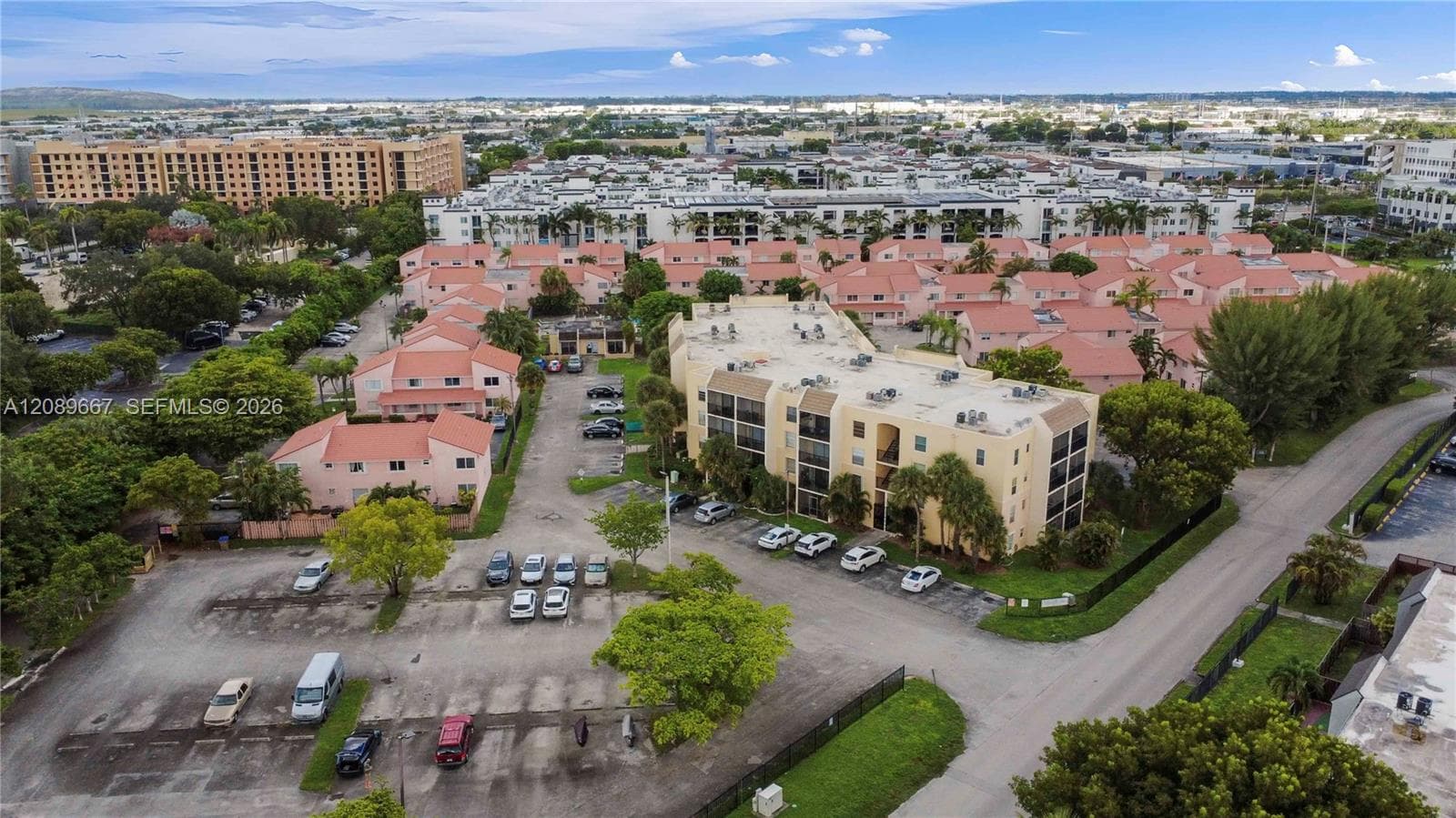 SANDORAL CONDO PH I · #410 in Doral - Photo 3