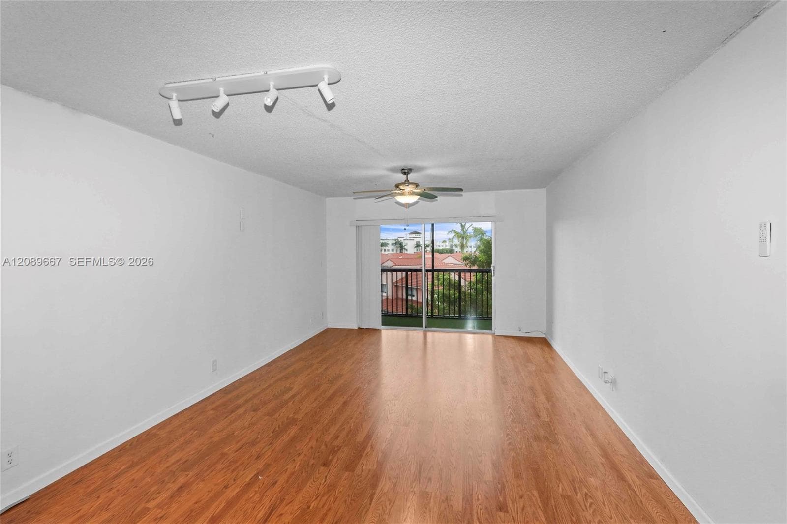 SANDORAL CONDO PH I · #410 in Doral - Photo 5
