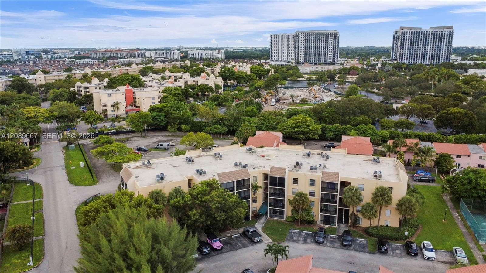 SANDORAL CONDO PH I · #410 in Doral - Photo 4