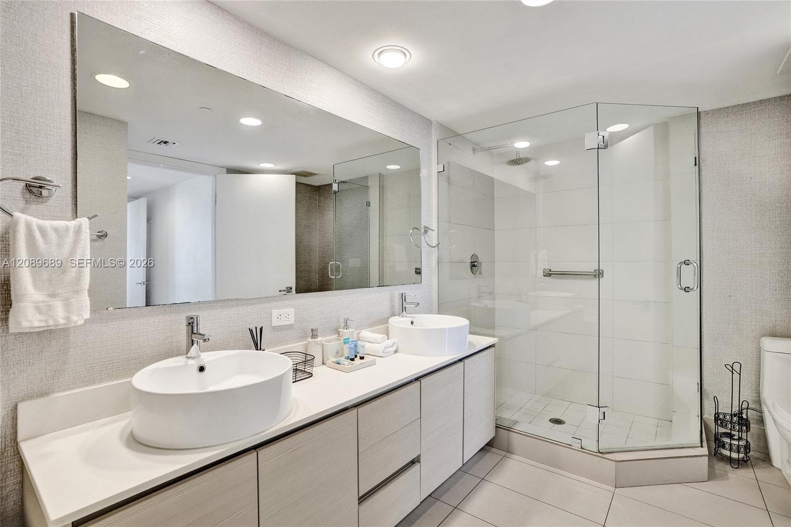 BEACHWALK · #T1002 in Hallandale Beach - Photo 36