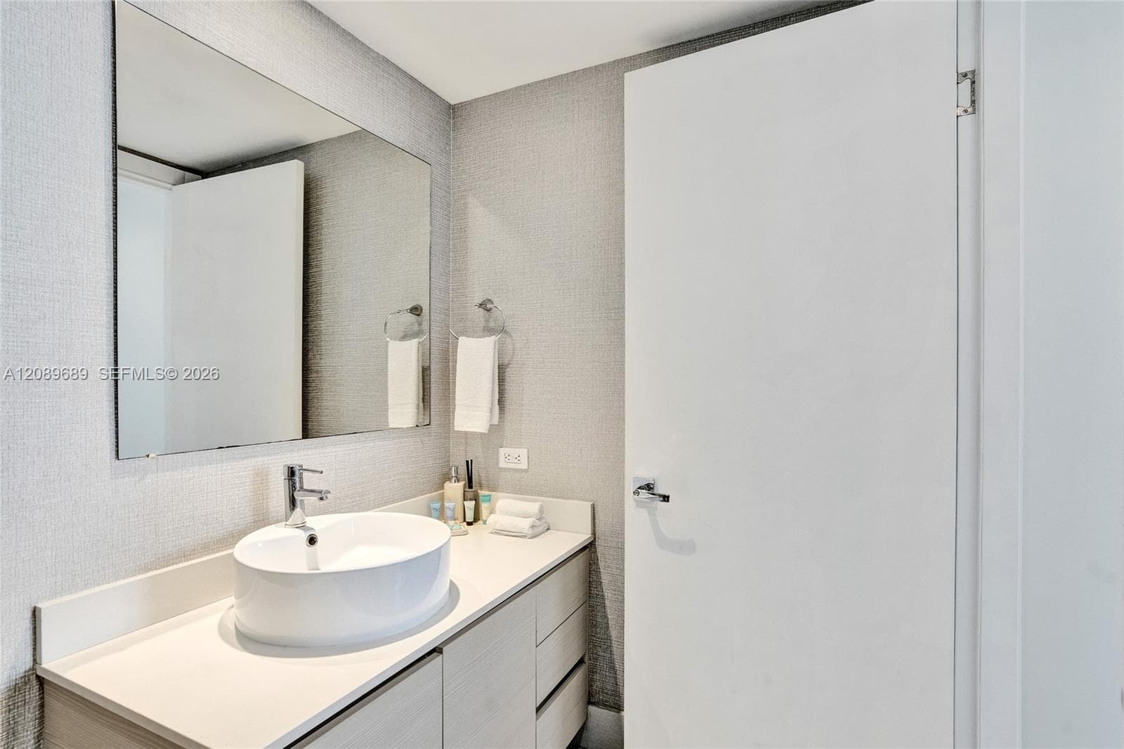BEACHWALK · #T1002 in Hallandale Beach - Photo 14