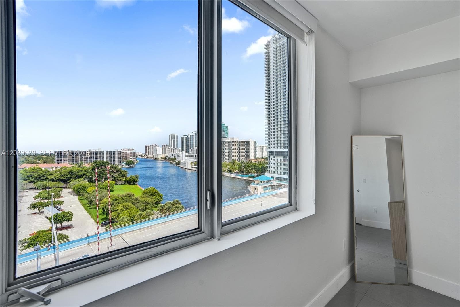 BEACHWALK · #T1002 in Hallandale Beach - Photo 18