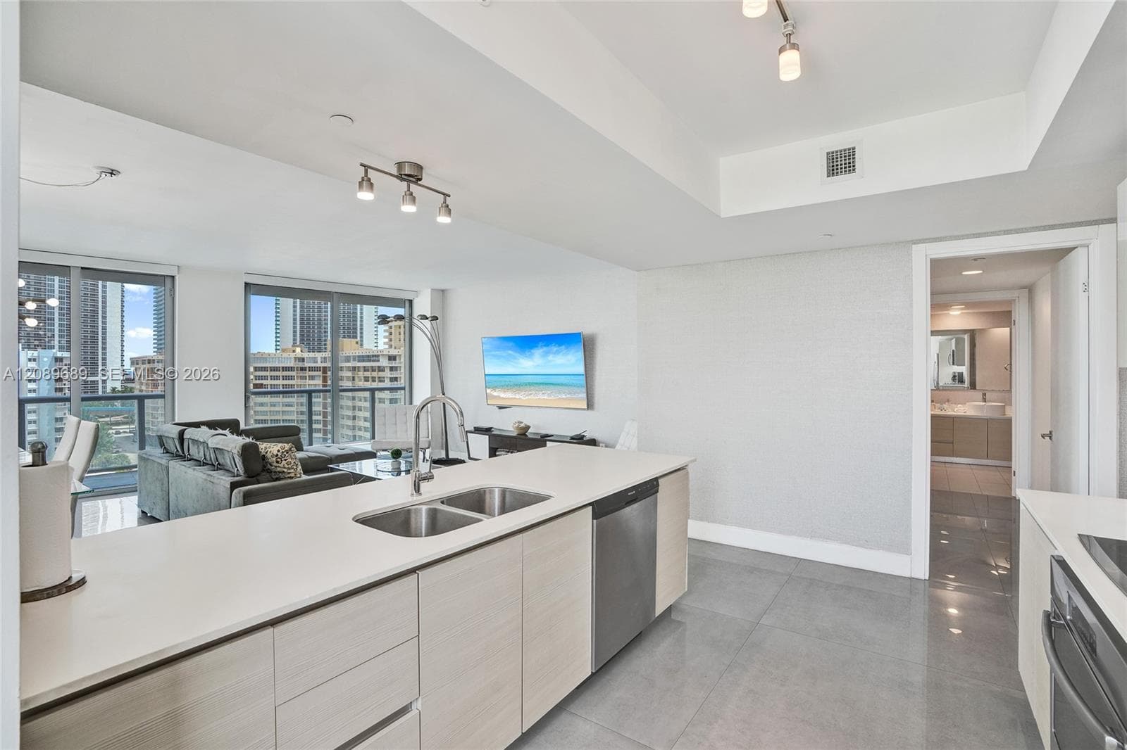 BEACHWALK · #T1002 in Hallandale Beach - Photo 8