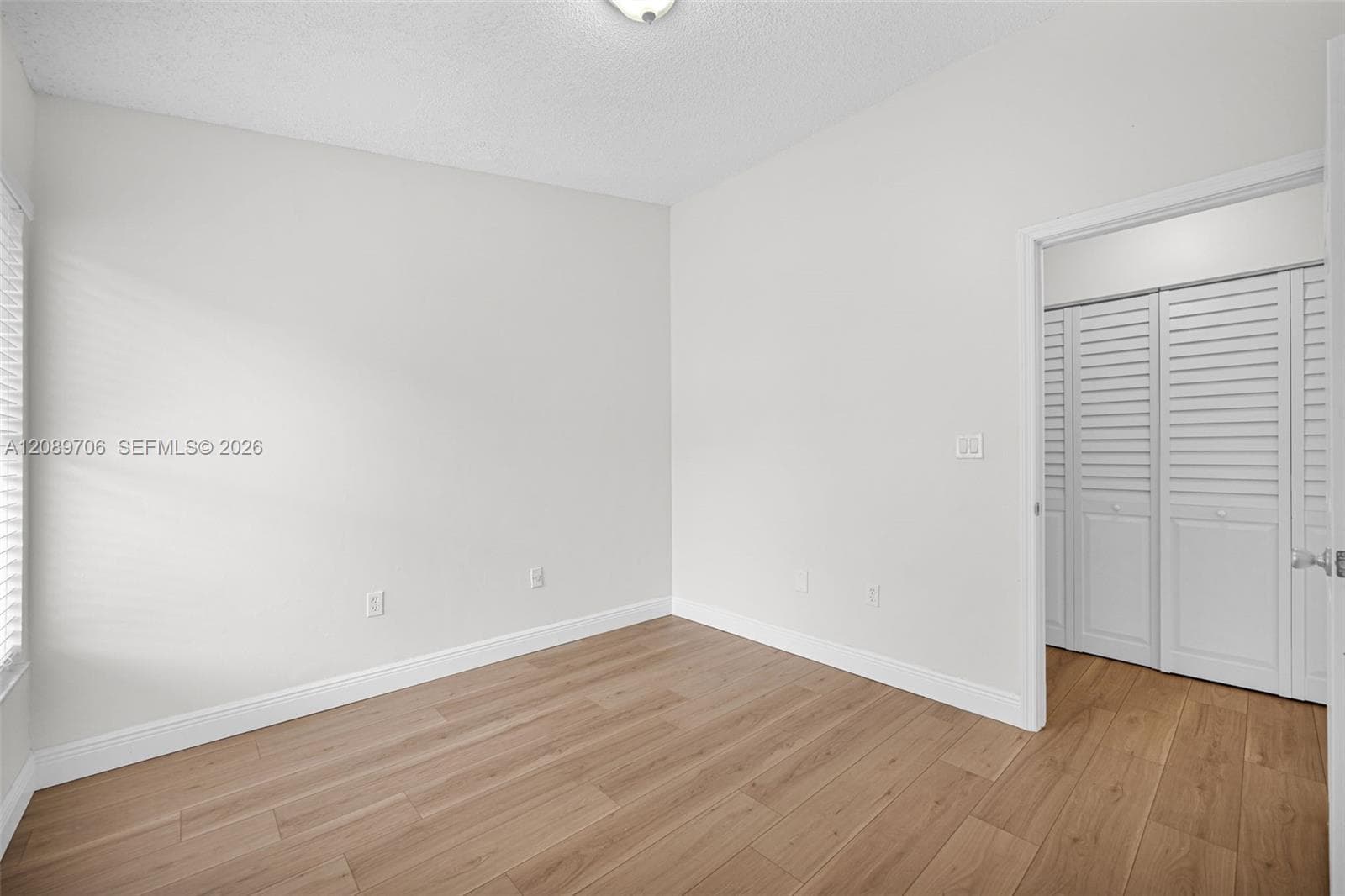 2414 San Remo Cir photo 17
